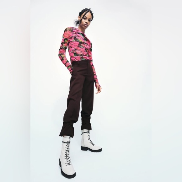 NWT. Zara Ecru Leather Low Heel Ankle Boots. Size 10. - Picture 3 of 7